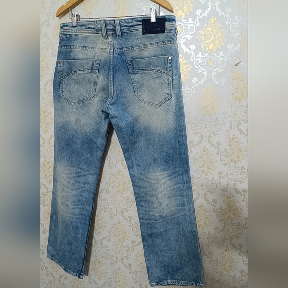 Diesel - Picture 2 of 9